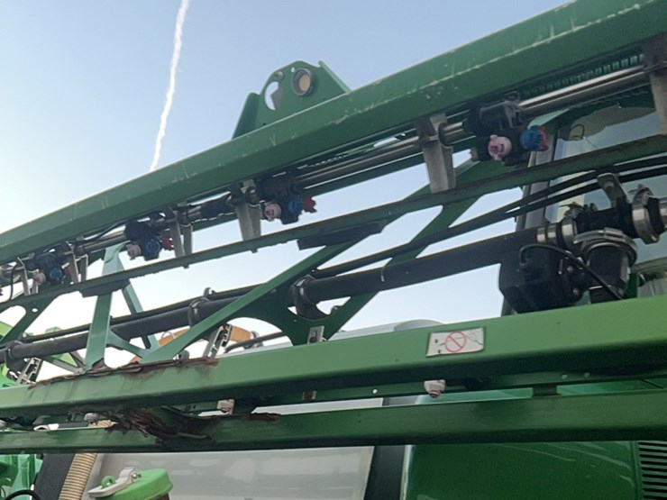 2014-john-deere-r4030-image-114