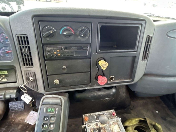 2007-international-durastar-4400-image-16