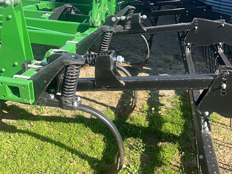 2022-john-deere-52-image-18