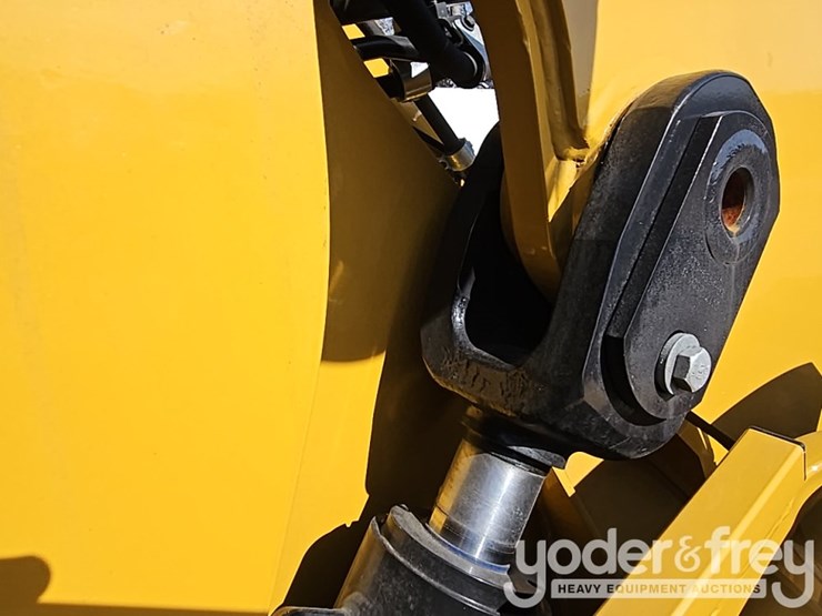 2026-caterpillar-930-image-50