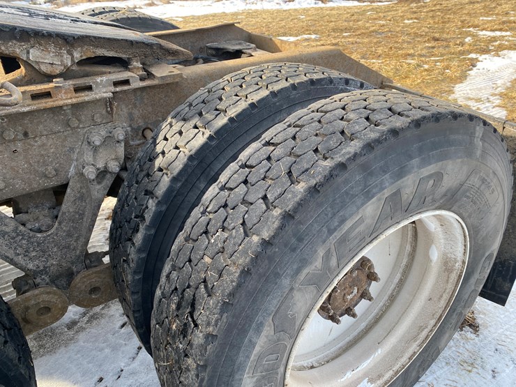 1999-kenworth-t800-image-26