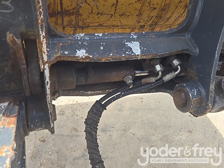 2014-deere-310k-ep-image-36