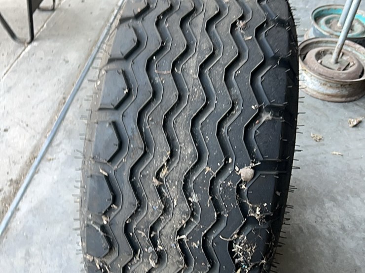 brand-new-john-deere-air-seeder-tire-and-rim,-size-is-140/55/r18-￼-image-12