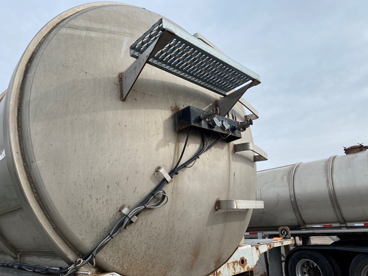 #504-•-2012-northern-8,500-gallon-semi-manure-tanker-(has-wi-title)-(waupun,-wi)-image-55