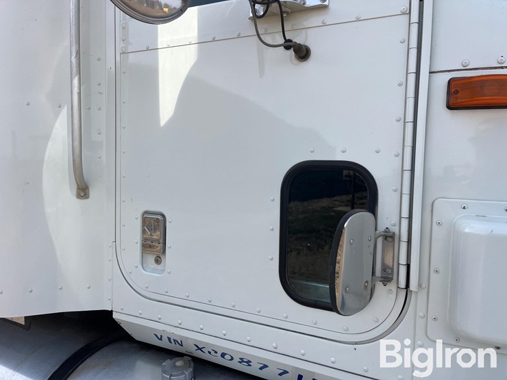 1999-international-9400-eagle-image-16