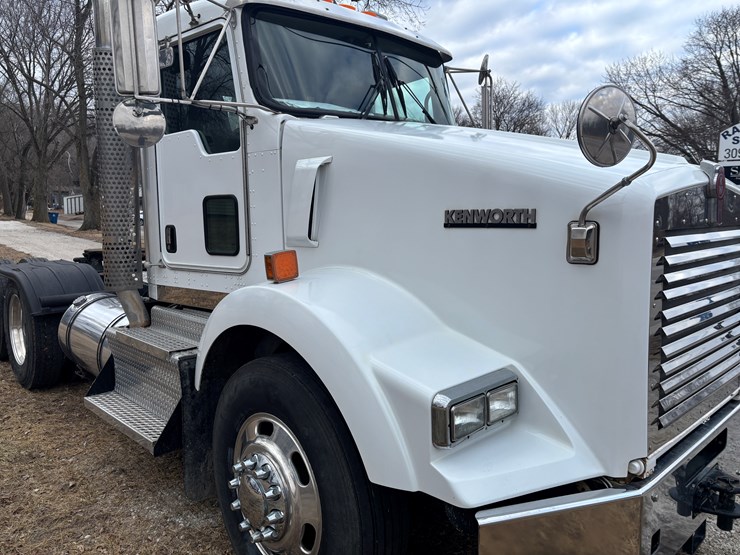 kenworth-t800-image-12