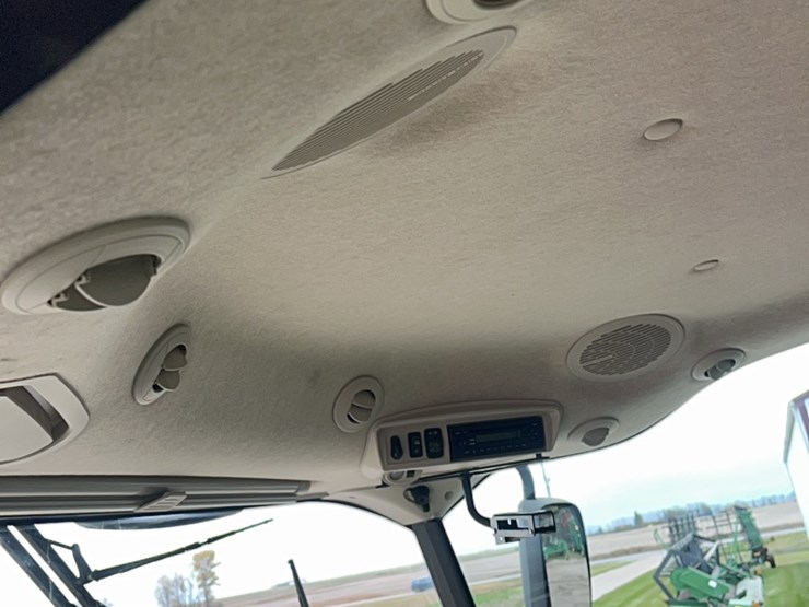 2014-john-deere-s680-image-123