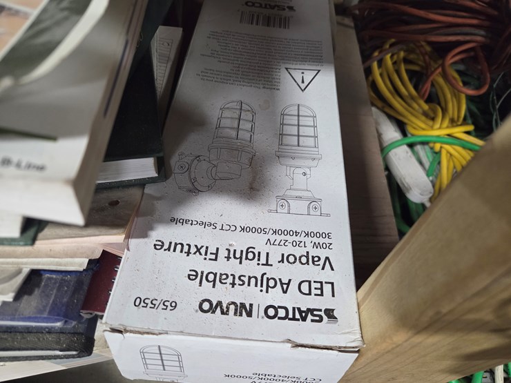 #5372-•-misc.-hardware-and-manuals-image-2