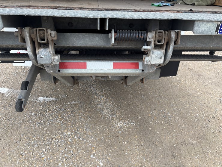 2021-isuzu-npr-hd-image-40