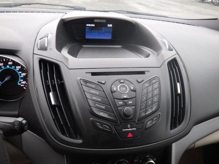 2015-ford-escape-image-12