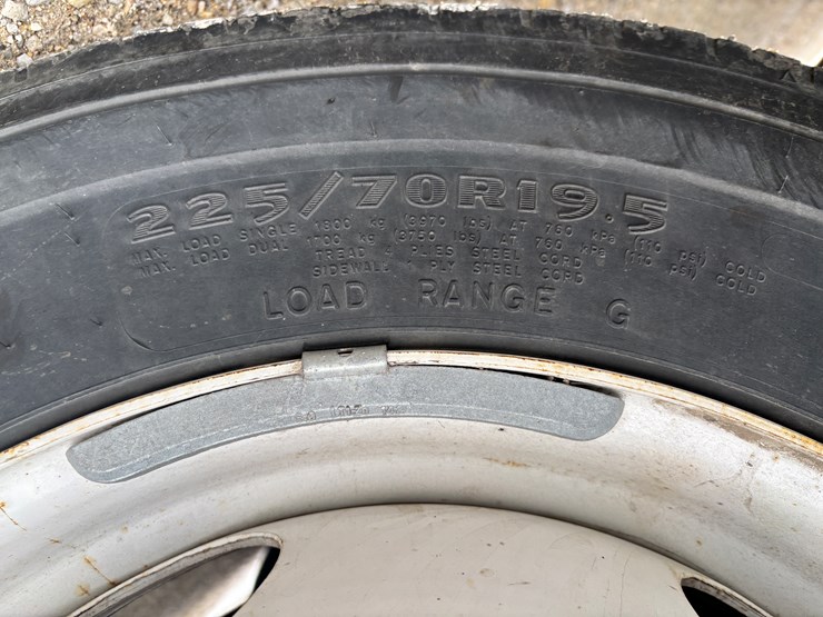 2021-isuzu-npr-hd-image-51