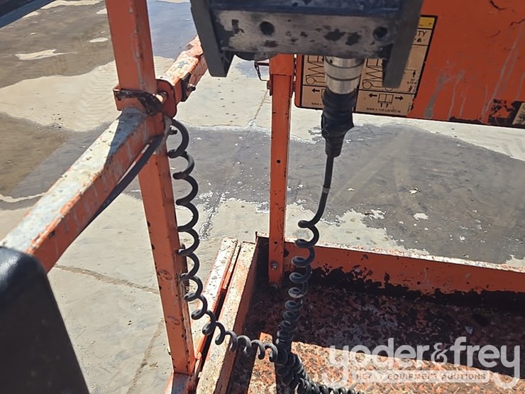 2018-jlg-3246es-image-41