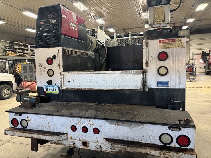 1987-peterbilt-379-image-3