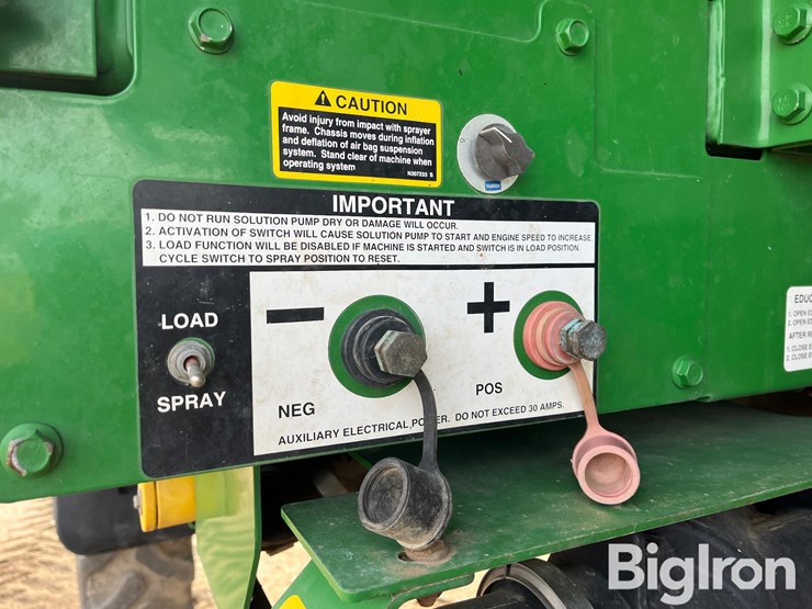 2013-john-deere-4830-image-16