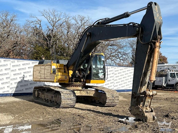 2014-john-deere-350g-hydraulic-excavator-image-2