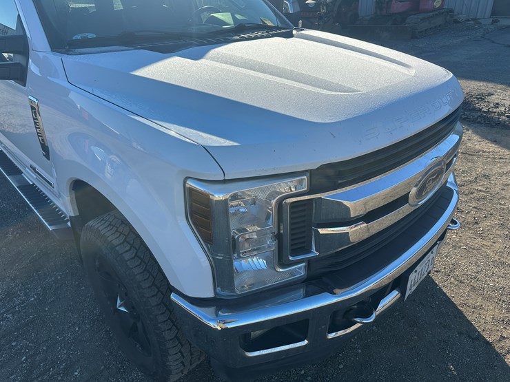 2018-ford-f350-image-10