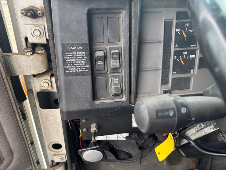 2000-international-4700-image-30