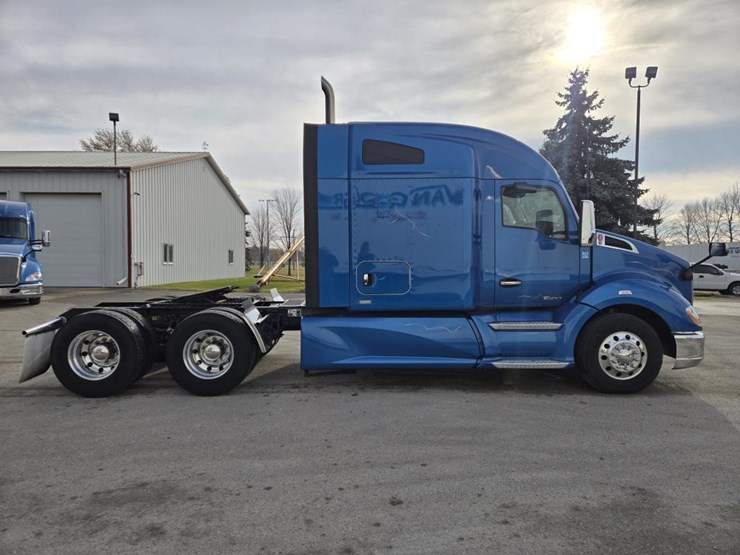 2019-kenworth-t680-image-6