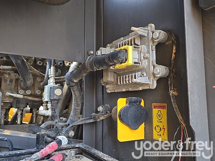 2017-volvo-ec350el-image-65