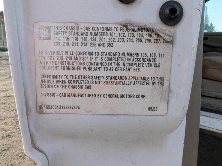 2003-chevrolet-3500-image-33