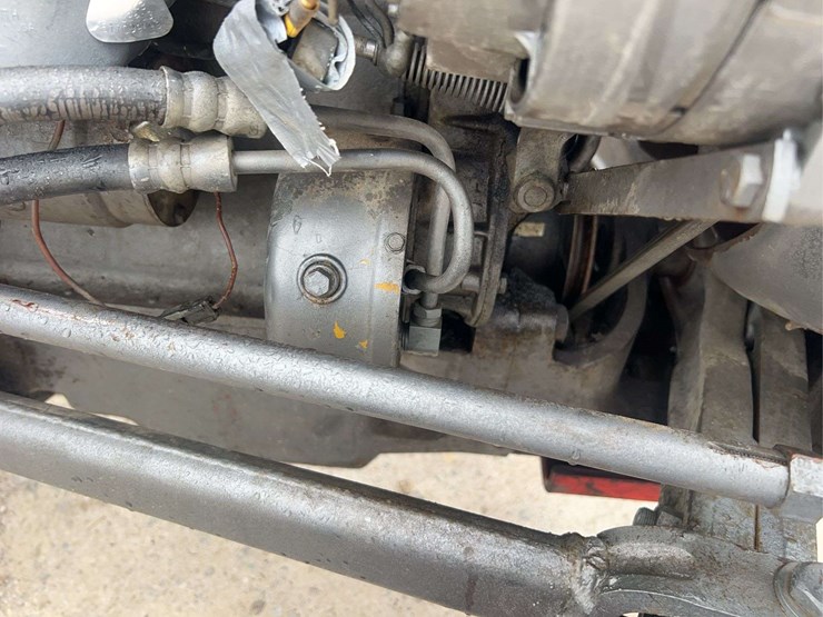 massey-ferguson-135-image-21