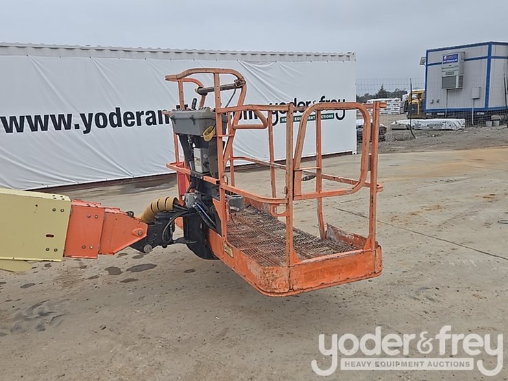 2015-jlg-600s-image-58