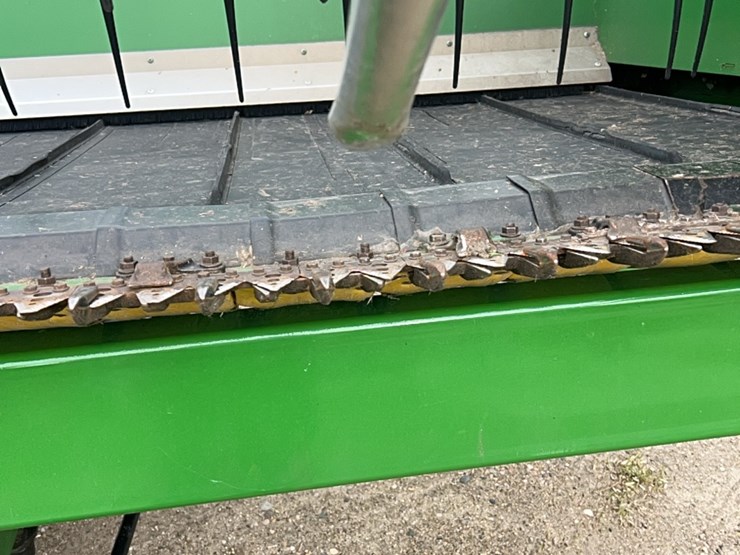 2013-john-deere-640-image-24