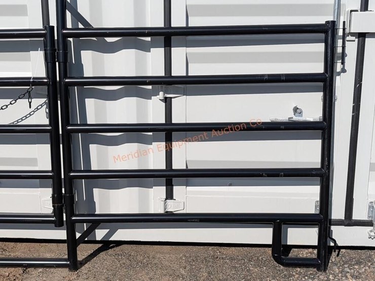 7'-x-9.5'-hd-panel-w/-gate-image-3