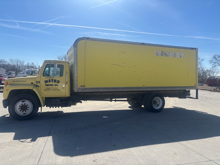 1985-international-9-image-1