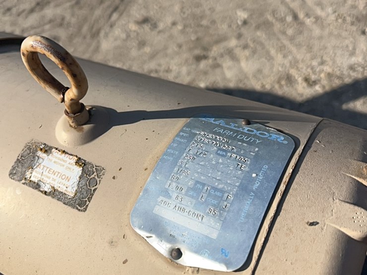 7-“x-37’sakundiak-model-hd-7–-1200-auger-with-7.5-hp-baldor-single-ph-220-electric-motor-image-18