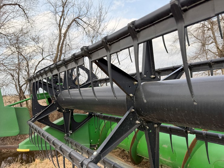 john-deere-630f-image-34