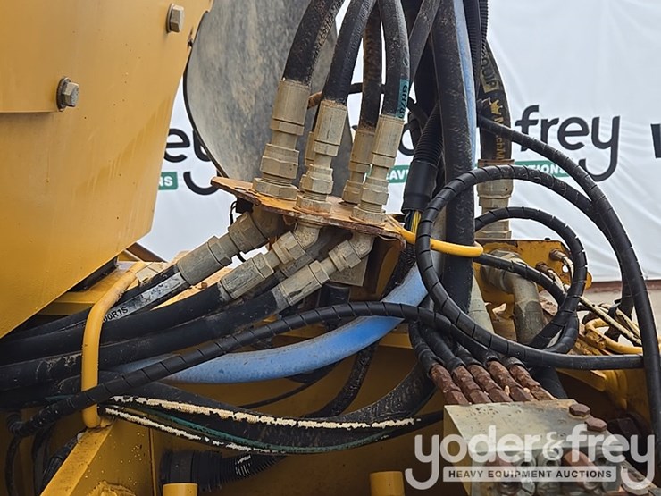 2013-deere-410et-image-30