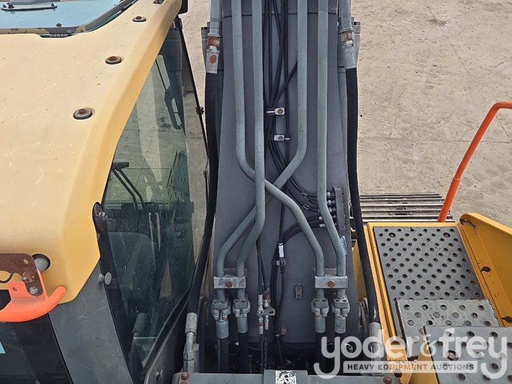 2018-volvo-ec200el-image-36