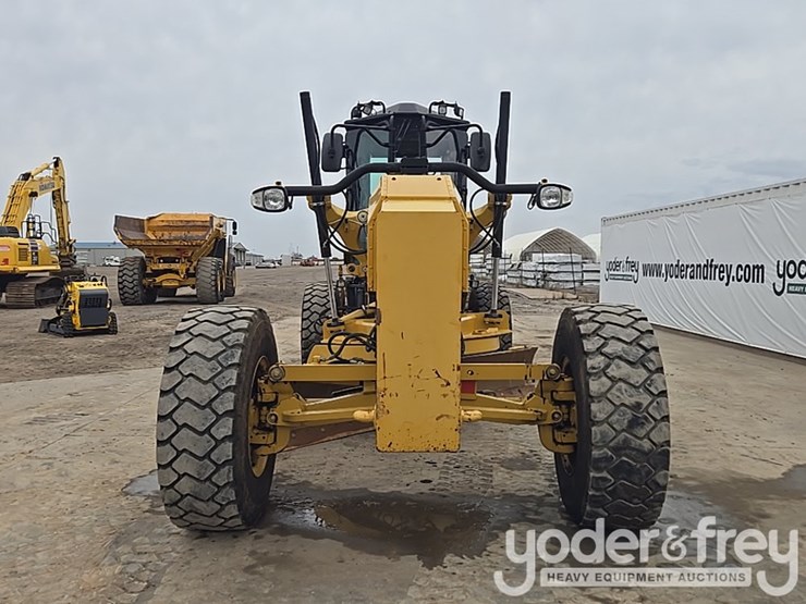 2015-caterpillar-12m3-image-8