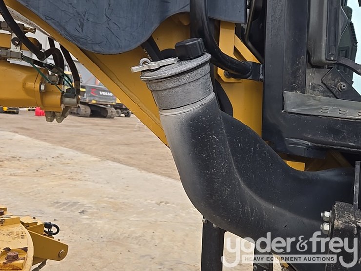 2015-caterpillar-12m3-image-81