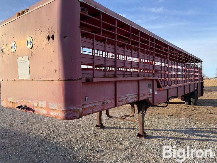 1990-gooseneck-s/a-livestock-trailer-image-2