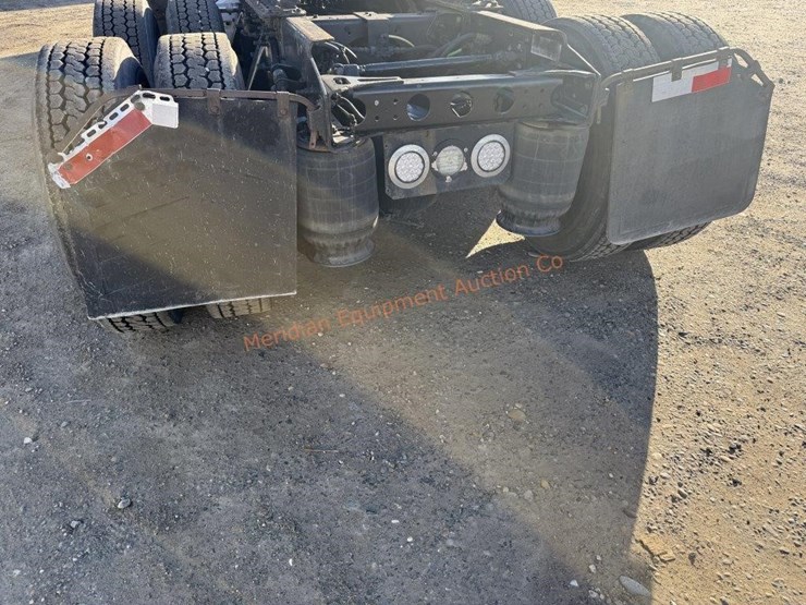 2017-international-prostar-image-5