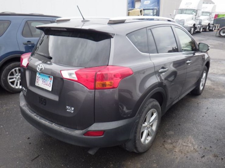 2014-toyota-rav4-image-6