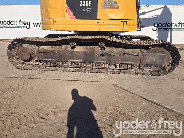 2016-caterpillar-335fl-image-23
