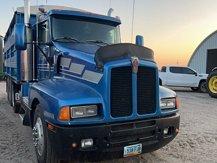 1990-kenworth-t600-image-7