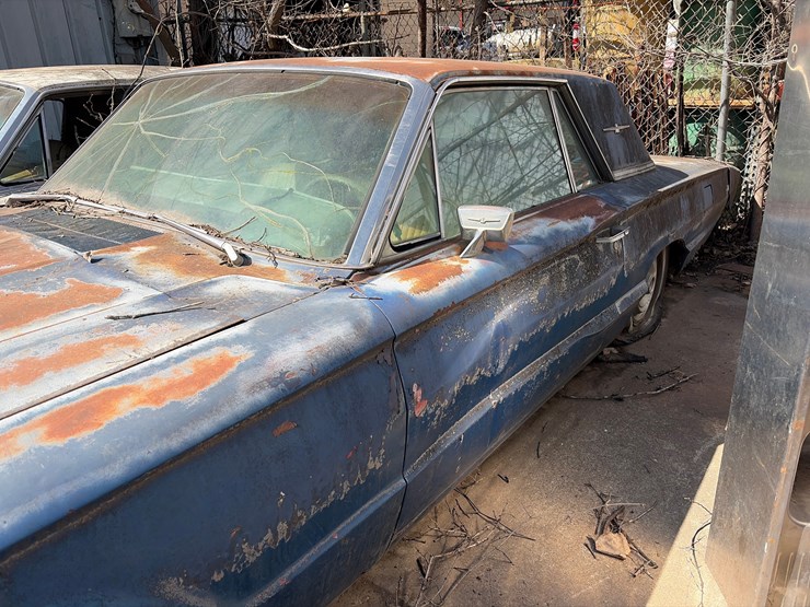 #134-•-1966-thunderbird-image-3