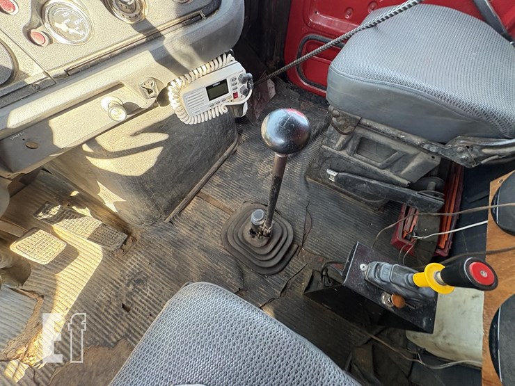 1984-ford-l8000-image-22