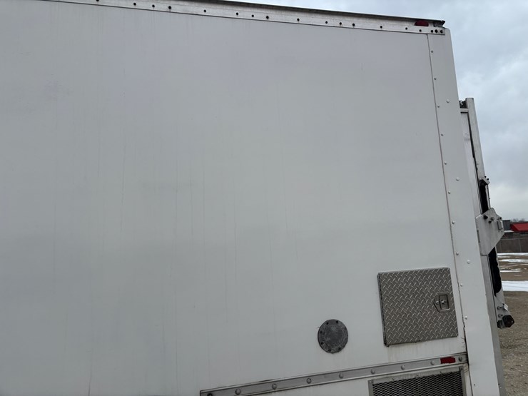 2002-international-4700-image-41