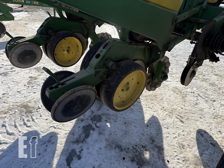 john-deere-7200-image-13