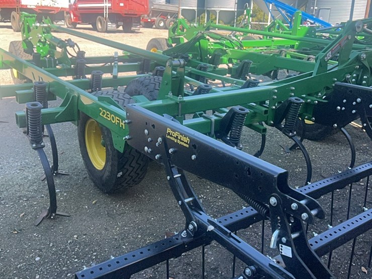 2024-john-deere-52-image-35