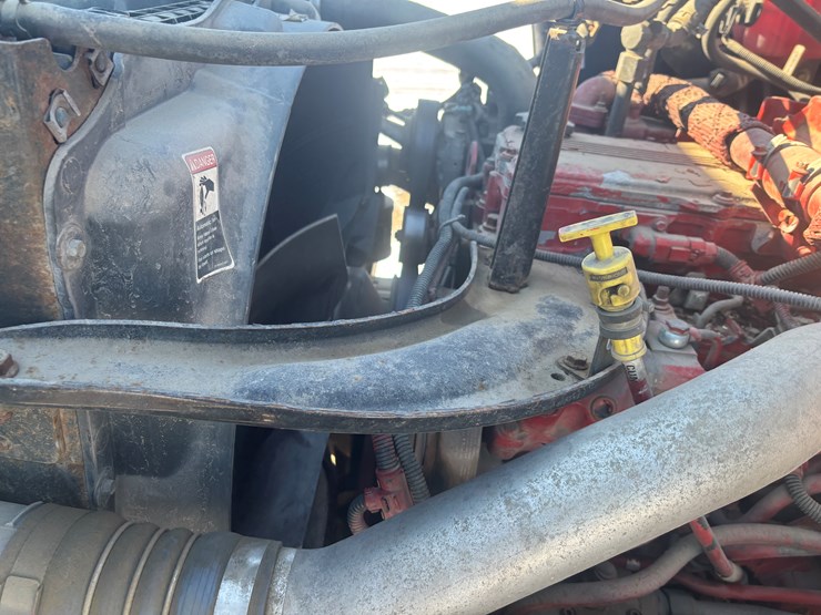 #2294-•-2013-freightliner-m2-flatbed-truck-image-27