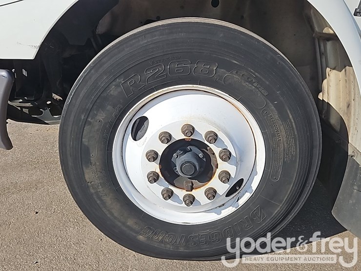 2017-international-8600-image-10