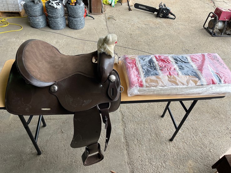 #51-•-western-16in-saddle-and-blanket-image-2