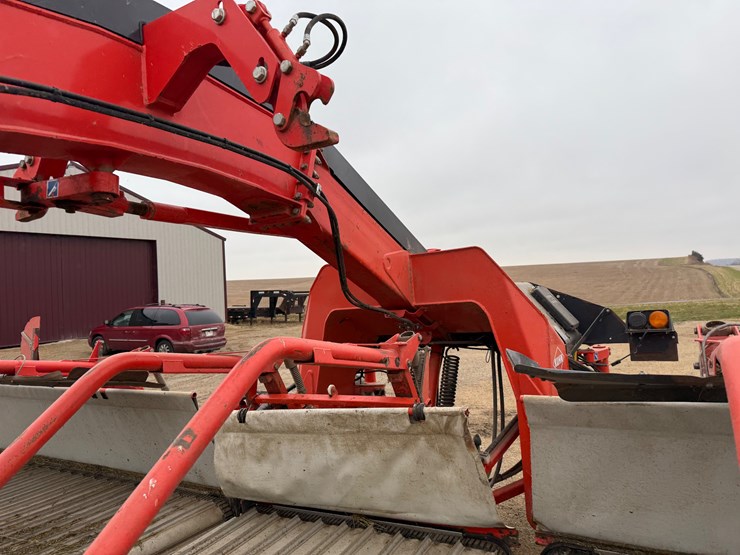 2011-kuhn-merge-maxx-900-image-19
