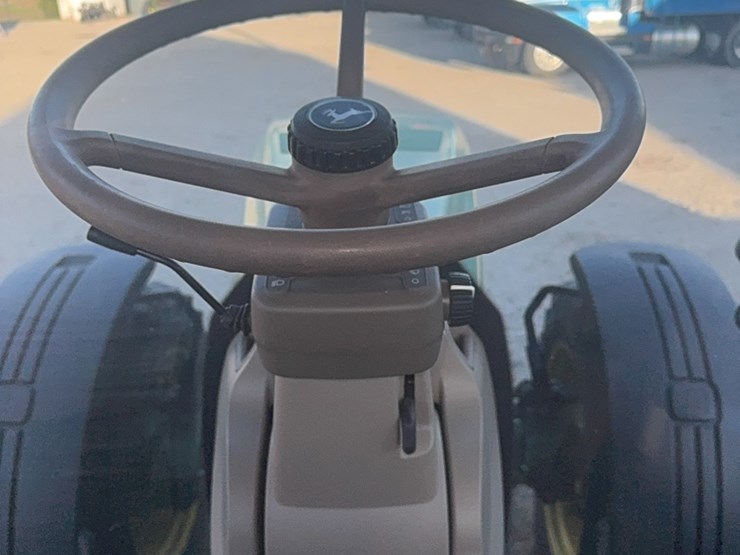 2010-john-deere-2010-image-24